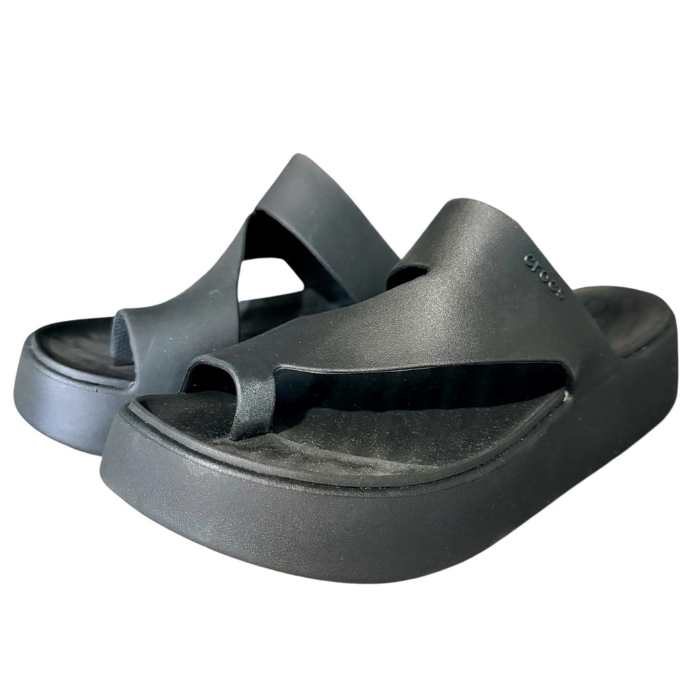 CROCS Women's Getaway Toe Loop Platform Sandal Black Size 8 - Picture 2 of 8